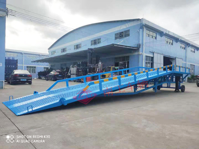 1673062160161525.jpg 10噸移動式登車橋3I.jpg