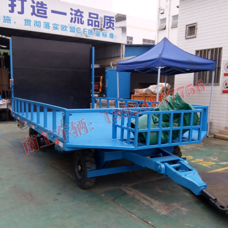 自帶裝卸貨平臺(tái)汽車(chē)尾板倉(cāng)庫(kù)搬運(yùn)小拖車(chē)2.jpg