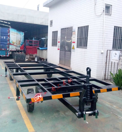 1676681684840485.jpg 4噸帶螺紋支腿骨架式平板拖車2I.jpg