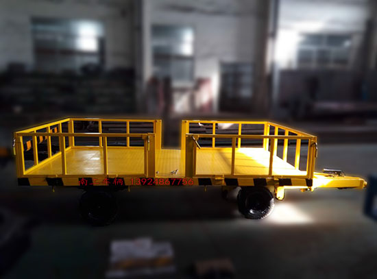 1677727309233002.jpg 1噸護(hù)檔平板拖車2.jpg