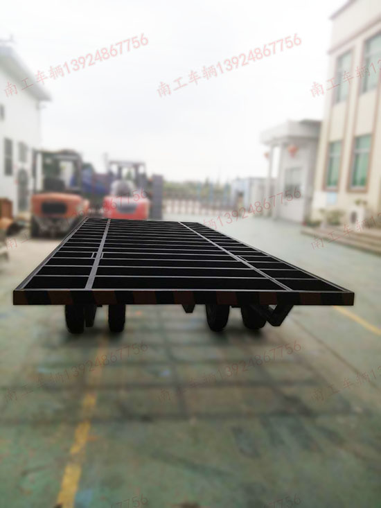 1677822875352778.jpg 10噸骨架式平板拖車(chē)3.jpg