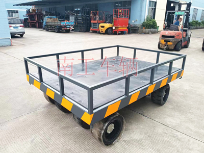 1682403100195924.jpg 20噸護(hù)欄型牽引平板拖車4I.jpg