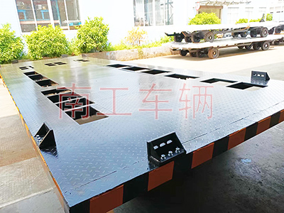 1682411289920269.jpg 13點(diǎn)5噸箱變拖車底盤 全掛式平板拖車3I.jpg