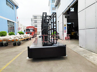 1683879148599656.jpg 2.5T折疊式顯示屏LED廣告拖車(chē)3I.jpg