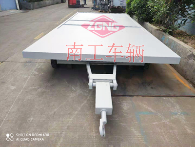 1684573413728513.jpg 7噸移動(dòng)式房車底盤5I.jpg