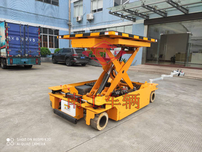 1685519762615579.jpg 2噸遙控自走式升降平臺I.jpg