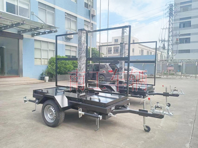 1690164251287859.jpg 0.5噸簡(jiǎn)易簡(jiǎn)LED廣告拖車帶升降不帶旋轉(zhuǎn)1i.jpg