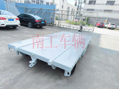 1733899647499005.jpg 船體艏段運輸平板拖車1I.jpg