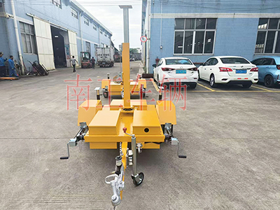 手動(dòng)升降廣告拖車 移動(dòng)式拖車底盤5I.jpg