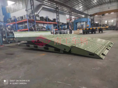 1768283295438543.jpg 25噸移動(dòng)登車(chē)橋 登陸艦梯臺(tái)7I.jpg