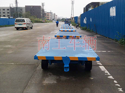 1768902307311648.jpg 3噸平板拖車(chē)組1I.jpg