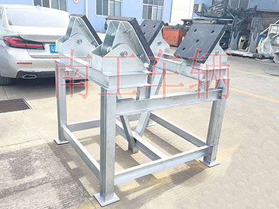 1772263405182342.jpg 船體升降高度可調支撐架1I.jpg