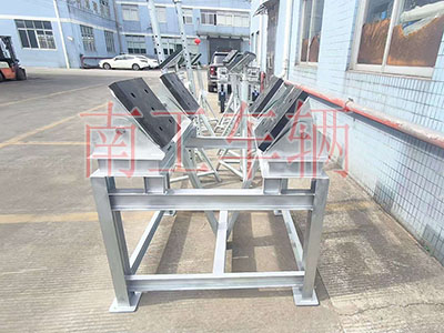 1772263417391346.jpg 船體升降高度可調支撐架4I.jpg