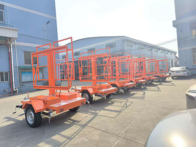 0.2噸帶太陽(yáng)能LED交通誘導(dǎo)屏工具拖車5I.jpg